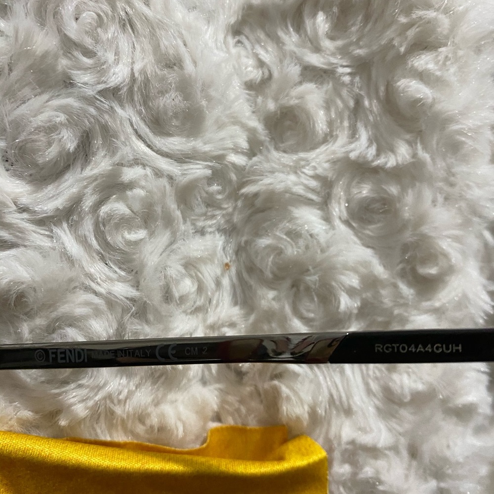 Fendi Sunglasses - Picture 5 of 5